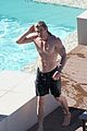 hemsworth-pool-shirtless