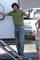 kutcher-high-fives