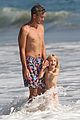 getty-shirtless