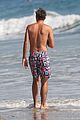 getty-shirtless