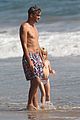 getty-shirtless