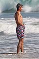 getty-shirtless