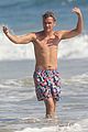getty-shirtless