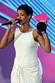 rihanna-chris