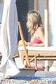 aniston-bikini3