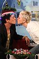ellen-dedicates