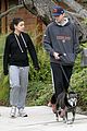 kunis-dogwalk