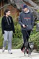 kunis-dogwalk