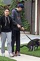 kunis-dogwalk