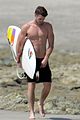 hemsworth-surf