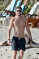 hemsworth-surf