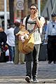 hemsworth-strolling