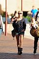 hemsworth-strolling