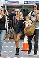 hemsworth-strolling