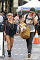 hemsworth-strolling