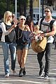 hemsworth-strolling