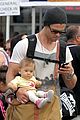 hemsworth-strolling