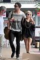 hemsworth-strolling