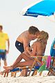 upton-kissing