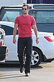 cavill-hands4