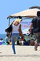 aguilera-beach11