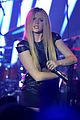 avril-q102