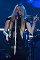 avril-q102