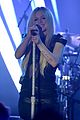 avril-q102