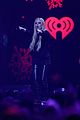 avril-q102