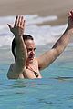 downey-shirtless