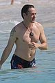 downey-shirtless