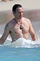 downey-shirtless
