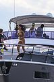 rihanna-gold