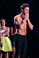 efron-shirtlessmtv2