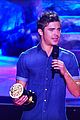 efron-shirtlessmtv2