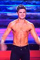 efron-shirtlessmtv2