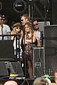 hilary-backstage