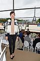 cotillard-jumping