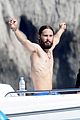 leto-shirtless