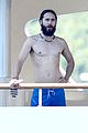 leto-shirtless