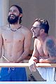 leto-shirtless