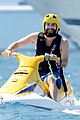 leto-shirtless