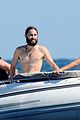 leto-shirtless