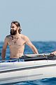 leto-shirtless