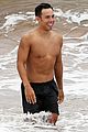 ohno-shirtless2