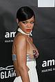 rihanna-spends