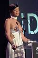 rihanna-spends