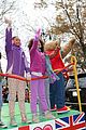 wallis-parade