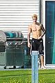 bieber-shirtless
