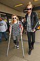 chloe-crutches